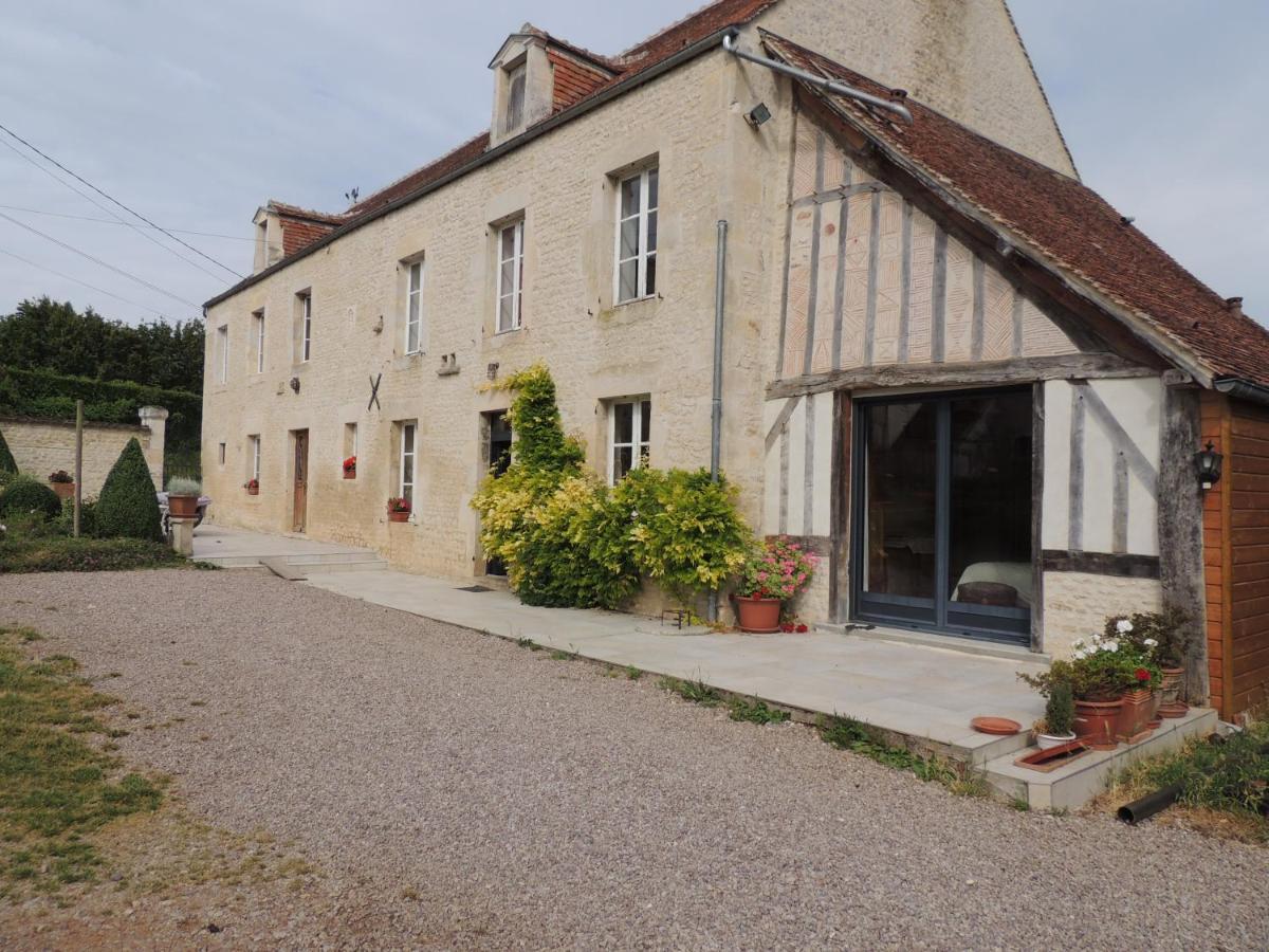 La Ferme Du Bourg Acomodação com café da manhã Eraines Exterior foto