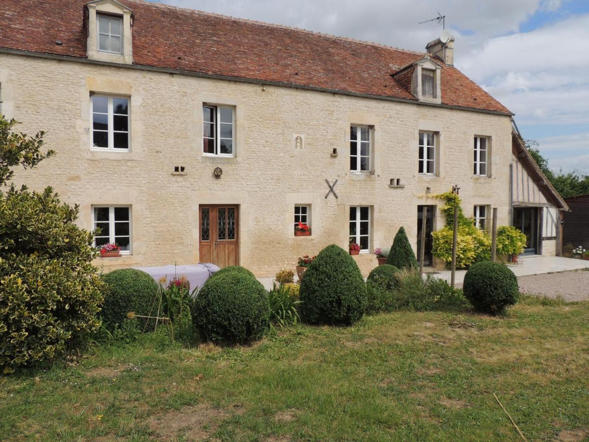 La Ferme Du Bourg Acomodação com café da manhã Eraines Exterior foto